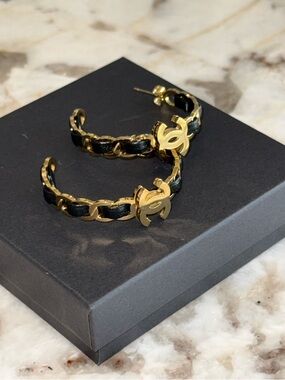 FASHION Leather Link Gold-tone Intertwined C Hoop Earrings - NWT